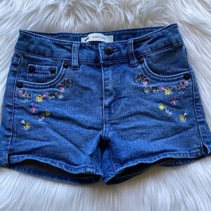 Levi’s Embroidered Shorty Short